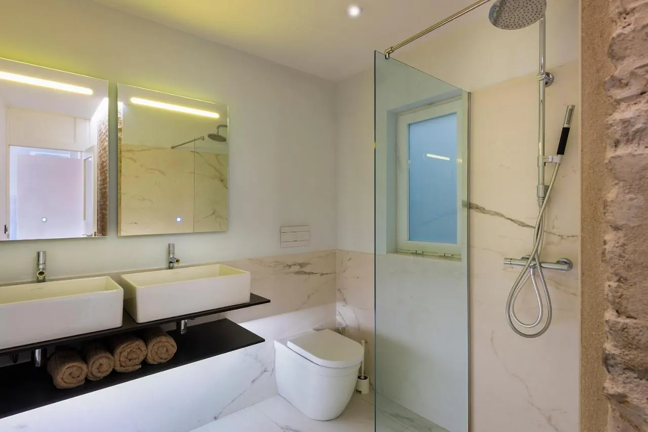 Alohamundi Adriano Apartment Seville