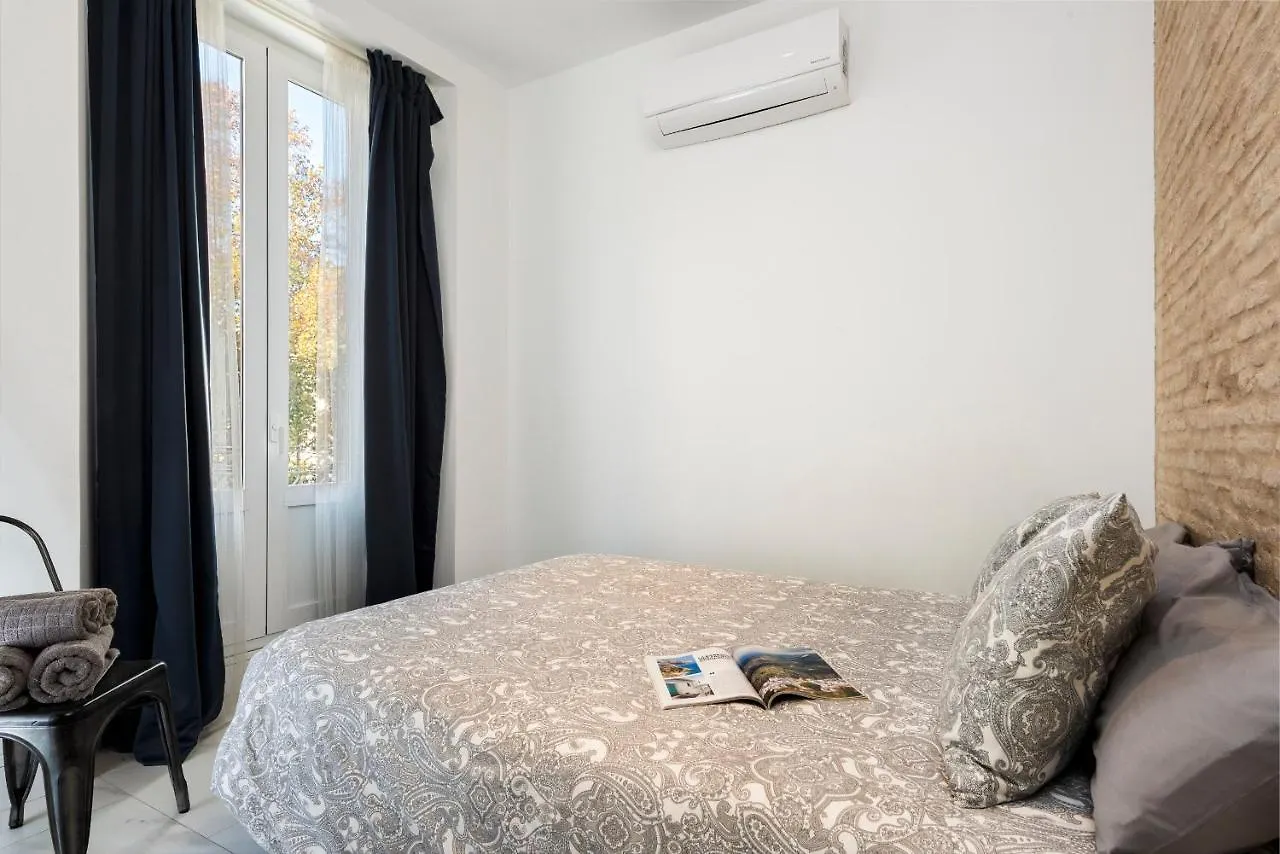 Alohamundi Adriano Apartment Seville Spain