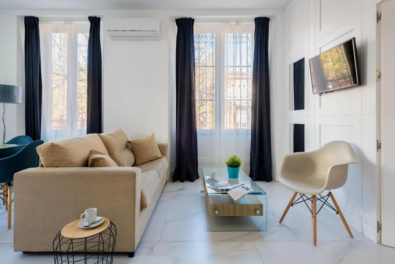 Alohamundi Adriano Apartment Seville