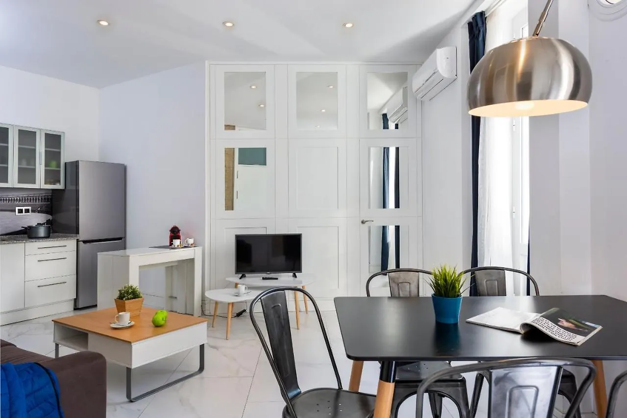 Alohamundi Adriano Apartment Seville 0*,