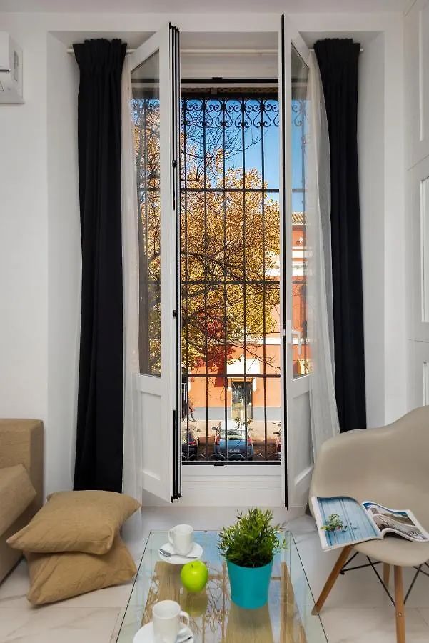 Alohamundi Adriano Apartment Seville 0*,